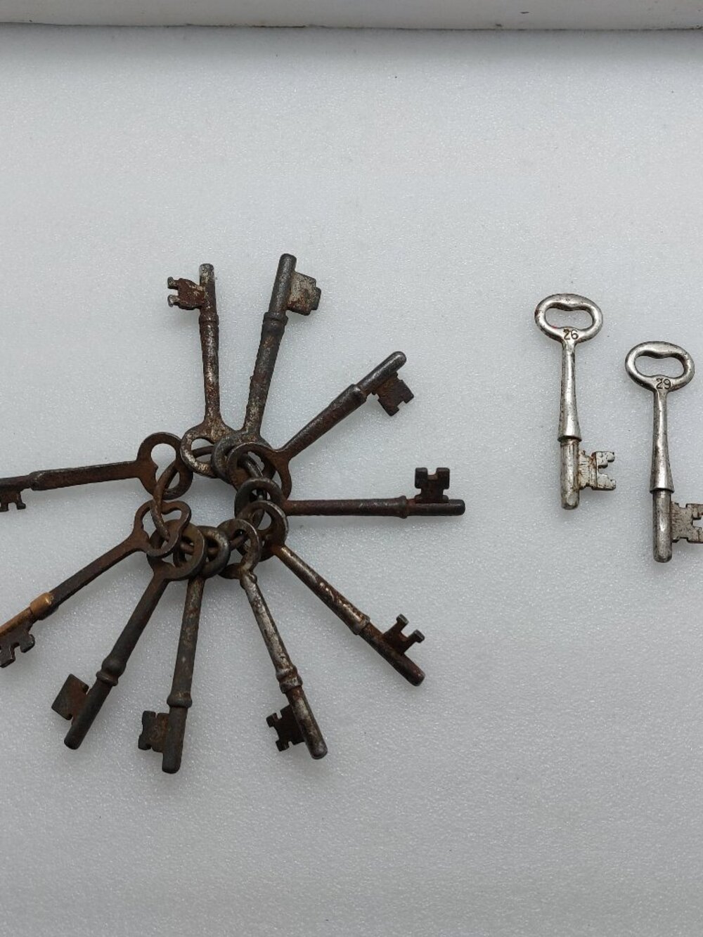 Lot Of 12 Vintage Rusty Metal Skeleton Keys Different Styles & Sizes